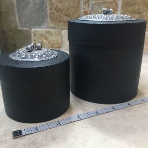 Decorative round boxes